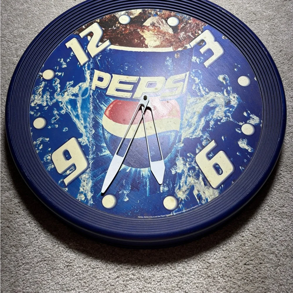 PEPSI Soda Advertising‎ Sign Clock Vintage
